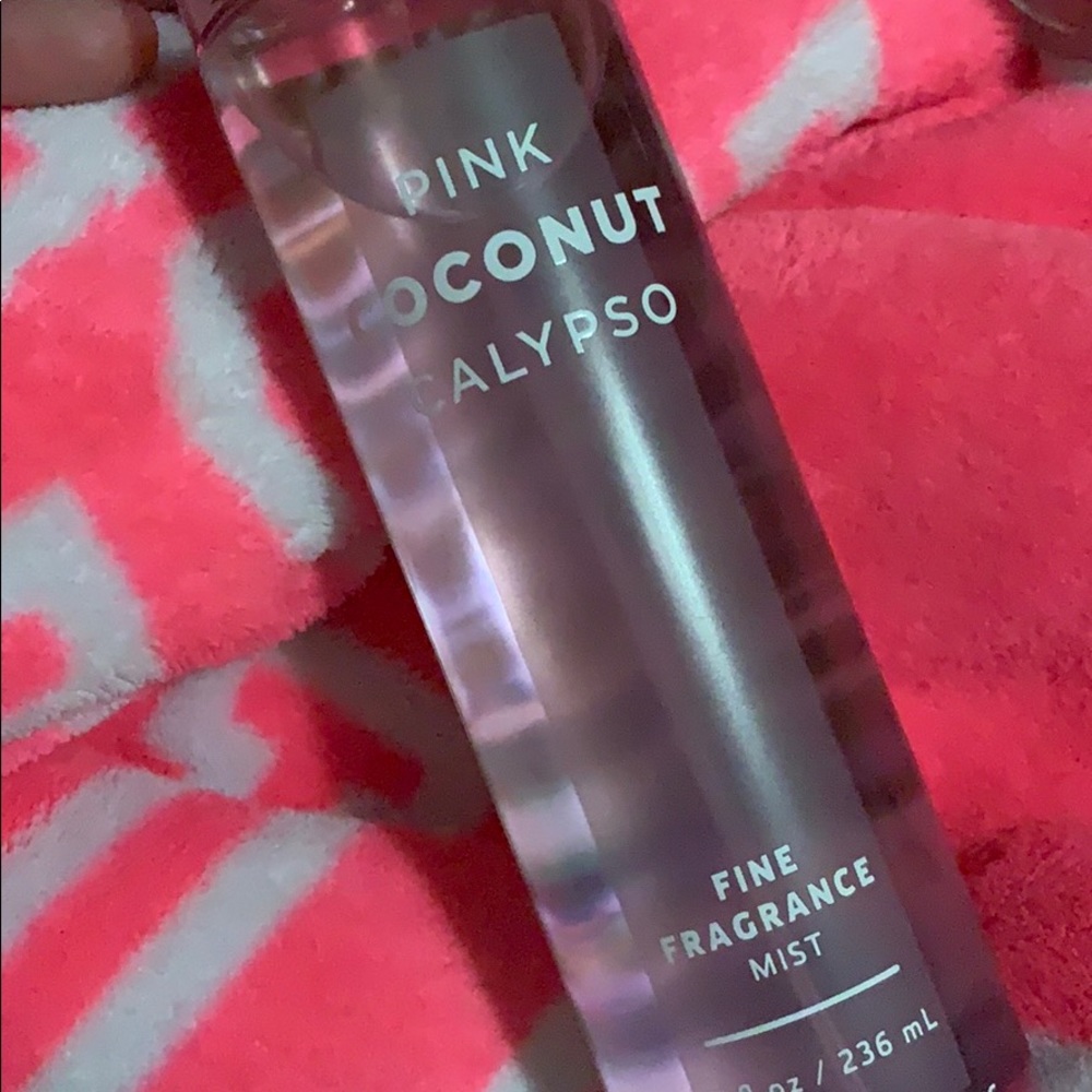 Bath &body works full size pink calypso spray!